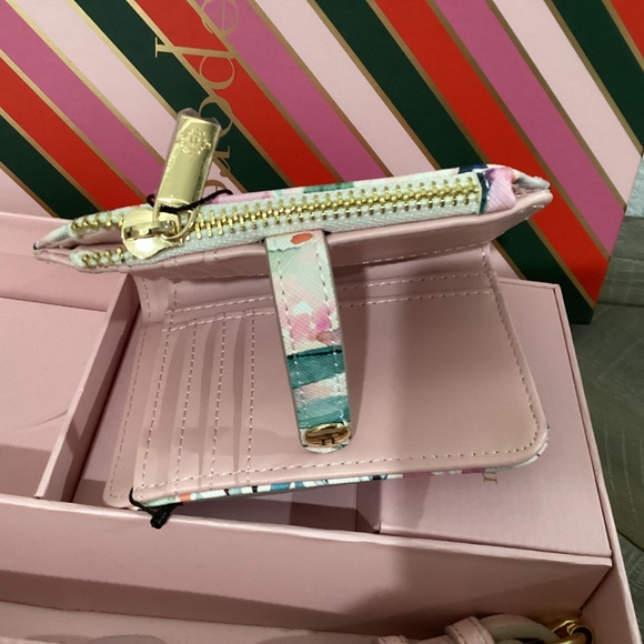 Nanette Lepore 5 pc set  (without keychain) - Picture 14 of 16